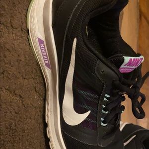 Nike air tennis shoes